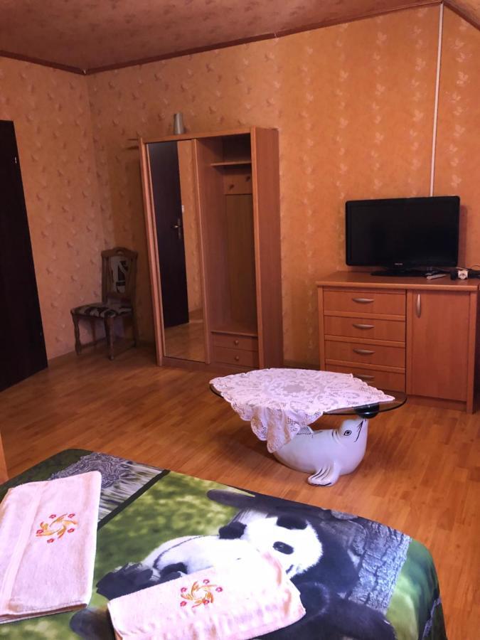 Holiday Panzió Tiszakeresztúr Kültér fotó